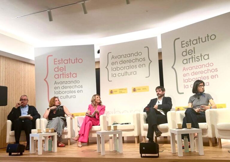 El Gobierno impulsa una nueva regulación laboral para dignificar el trabajo en el sector cultural