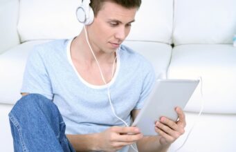 El salto de À Punt al formato vertical: innovación técnica que no debe traducirse en mayor precariedad