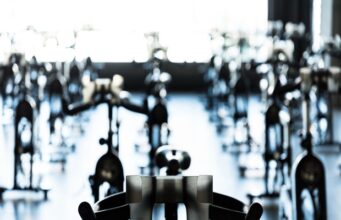 Expansión acelerada en el sector deportivo: el caso de Fitness Park y el impacto laboral en sus 100 clubes