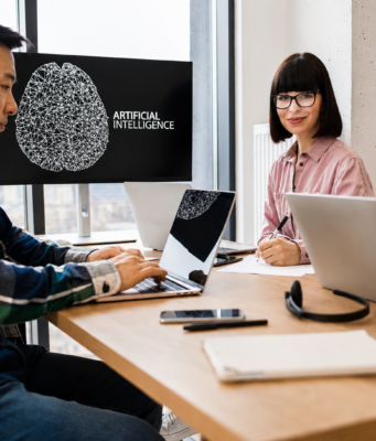 La fragmentación de los algoritmos de IA obliga a replantear la formación y competencias en el sector de la comunicación