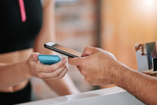 El fondo al que pertenece VivaGym, favorito para comprar Fitness Park Persona pagando con el móvil una cuota de gimnasio mediante un terminal electrónico.